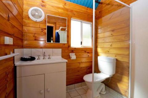 Sunnyhurst Chalets Rural Stay - Hervey Bay Accommodation 7