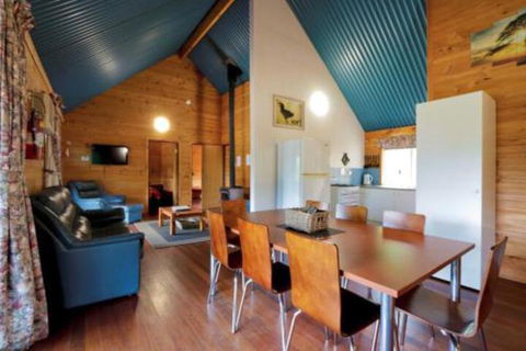 Sunnyhurst Chalets Rural Stay - Hervey Bay Accommodation 2