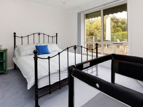 DROMANA BAY VIEWS DROMANA - Hervey Bay Accommodation 4