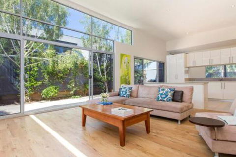 PALM COURT RETREAT MORNINGTON - Hervey Bay Accommodation 5