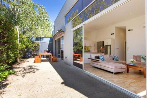 PALM COURT RETREAT MORNINGTON - Hervey Bay Accommodation 7