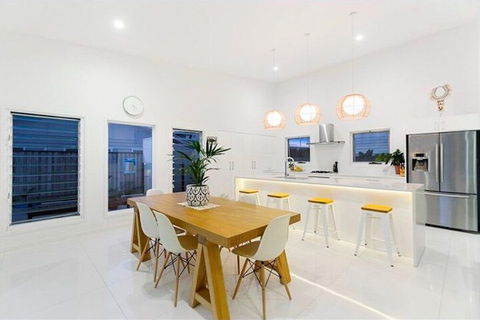 THE BEACH OASIS At 360 - Hervey Bay Accommodation 2