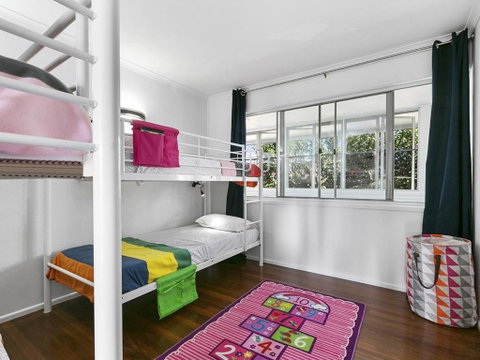Surfs Up Peregian Beach - Hervey Bay Accommodation 3