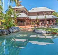 Luxurious Sala Private Beachfront Escape - Tourism Hervey Bay