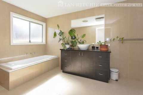 Marilyns Place: Private + Spacious + Central - Hervey Bay Accommodation 6