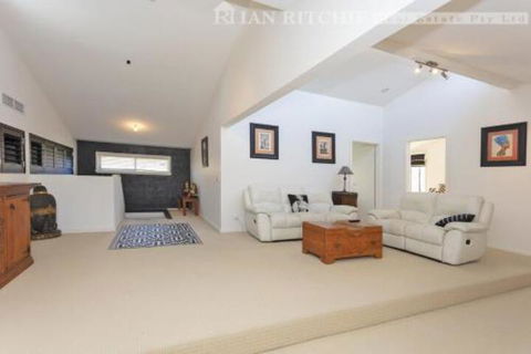 Marilyns Place: Private + Spacious + Central - Hervey Bay Accommodation 3