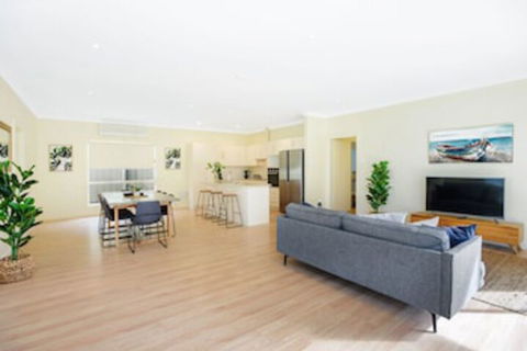 Aldinga Beach Experience - Tourism Hervey Bay 0