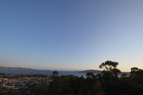 Hilltop House - Hervey Bay Accommodation 0