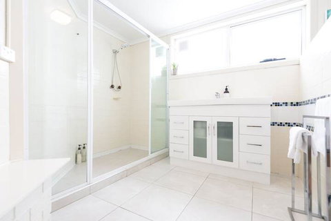 Hilltop House - Hervey Bay Accommodation 5