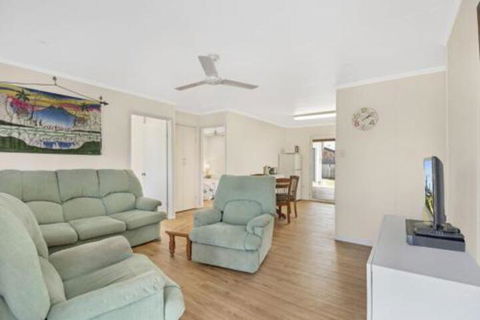 Beach Shack On Towners - Tourism Hervey Bay 4