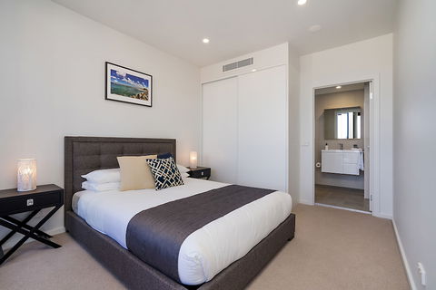 Beau Monde Apartments Newcastle - The Herald - Hervey Bay Accommodation 4