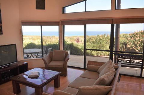 Redgate Beach Escape - Hervey Bay Accommodation 2