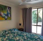 13 Coora Court Sleeps 6 pool air con pets - Hervey Bay Accommodation