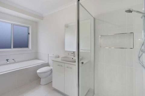 V & V Family Dream Away - Hervey Bay Accommodation 3