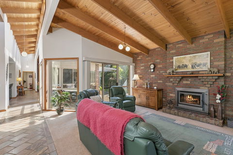 Peaceful Retreat Surf Side PET Friendly - Hervey Bay Accommodation 4