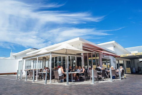 Blackbird At Arlos The Heart Of Glenelg Wifi - Hervey Bay Accommodation 1