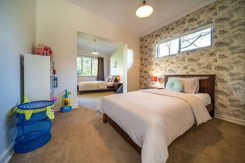 Evergreen On Franklin Family Friendly Wifi Unique - Hervey Bay Accommodation 7