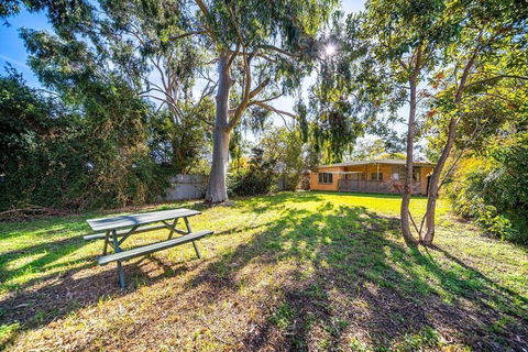 Evergreen On Franklin Family Friendly Wifi Unique - Hervey Bay Accommodation 2