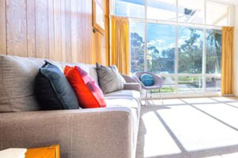 Evergreen On Franklin Family Friendly Wifi Unique - Hervey Bay Accommodation 0
