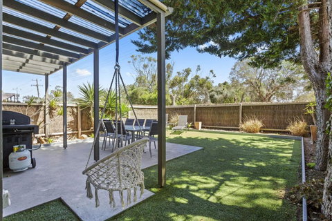 CAPELS REST CAPEL SOUND - Hervey Bay Accommodation 4