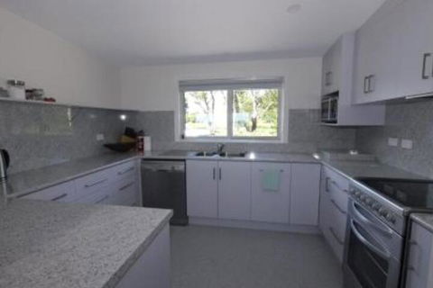 Umtali Beach House - Hervey Bay Accommodation 0