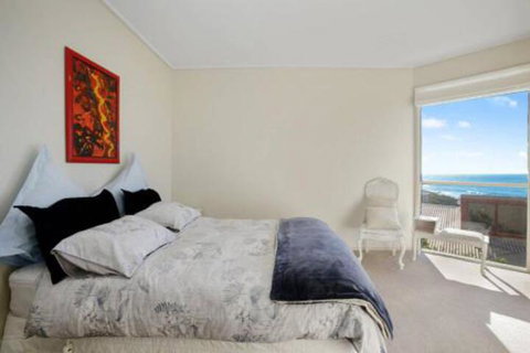 PANORAMA VIEWS Spectacular Ocean Views - Hervey Bay Accommodation 5