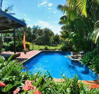 Illalangi views pool walk to beach - Hervey Bay Accommodation