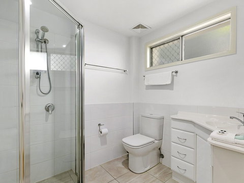 Noosa Heads Beach Getaway Unit 3 Yaringa 29 Noosa Drive - Hervey Bay Accommodation 0