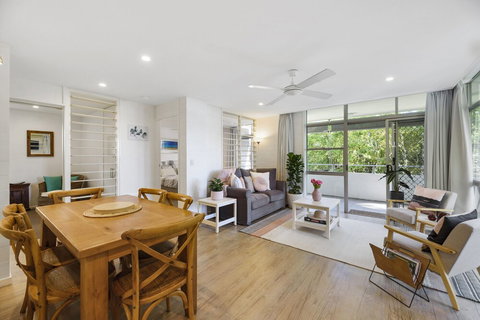 Noosa Heads Beach Getaway Unit 3 Yaringa 29 Noosa Drive - Hervey Bay Accommodation 3