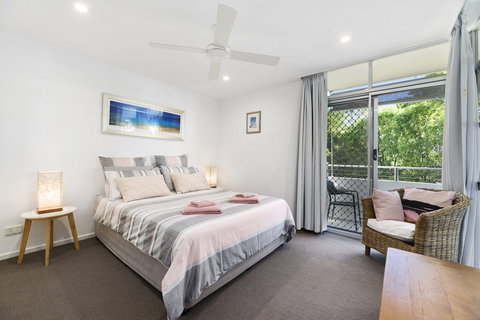 Noosa Heads Beach Getaway Unit 3 Yaringa 29 Noosa Drive - Hervey Bay Accommodation 4