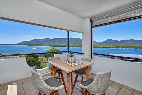 Belle Escapes Luxury Cairns Penthouse With Ocean Views 903 - Hervey Bay Accommodation 1