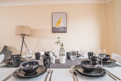 True Comfort! 3bed2bath APT Near Ashfield Station! - Hervey Bay Accommodation 3