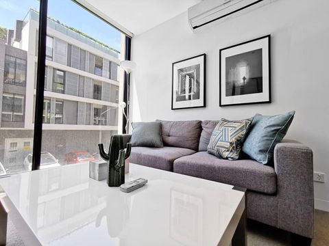 Hawthorn Elegant Lifestyle 1 Bedroom Apartment - Tourism Hervey Bay 6