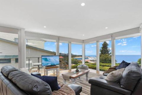 COASTAL HAVEN Panoramic Ocean Views - Hervey Bay Accommodation 0