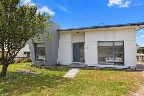 COASTAL HAVEN Panoramic Ocean Views - Hervey Bay Accommodation 2