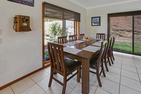 Mt Taylor Country Retreat 15 Minutes To Bairnsdale - Hervey Bay Accommodation 3
