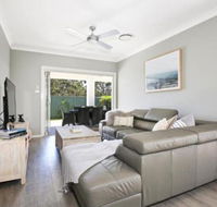 Wowly Waters Pet Friendly 1 Min Walk to Beach - Tourism Hervey Bay