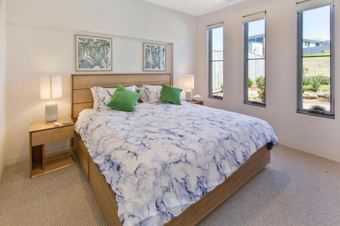 Anchored Access To The Gippsland Lakes - Hervey Bay Accommodation 4
