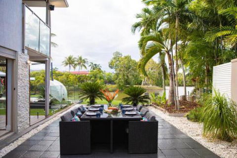 Absolute Lakefront Port Douglas - Hervey Bay Accommodation 0