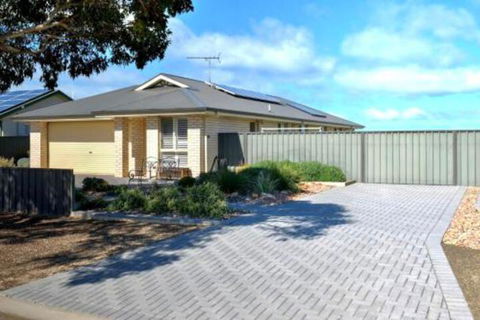 Dragons Rest - Hervey Bay Accommodation 0