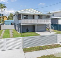 Brighton Waterfront Beach House - Hervey Bay Accommodation