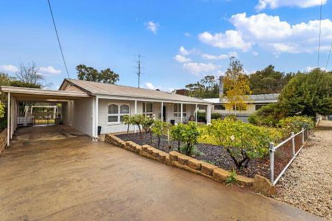 White On Wright Clare - Hervey Bay Accommodation 0