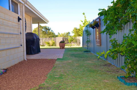 Byford House In The Glades - Hervey Bay Accommodation 5