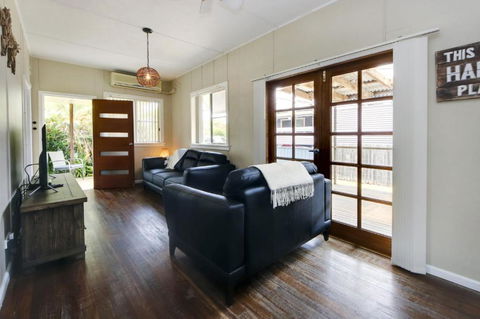 A Reel Teal - Hervey Bay Accommodation 6