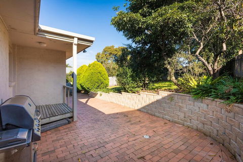 Pelican Lake Holiday House - Hervey Bay Accommodation 3
