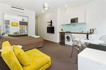 Zara Apartments - Hervey Bay Accommodation 0