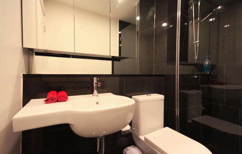 Amazing Waterfront Apartment - Hervey Bay Accommodation 0