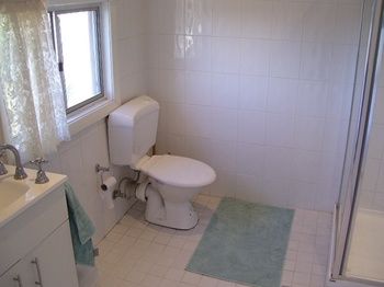 Aussie Bacon & Eggs Cottages - Hervey Bay Accommodation 5