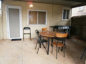 Aussie Bacon & Eggs Cottages - Hervey Bay Accommodation 1