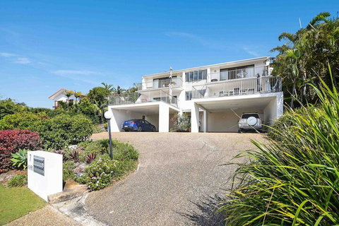 Kari 3 - 3/7 Peregian Esplanade - Hervey Bay Accommodation 1